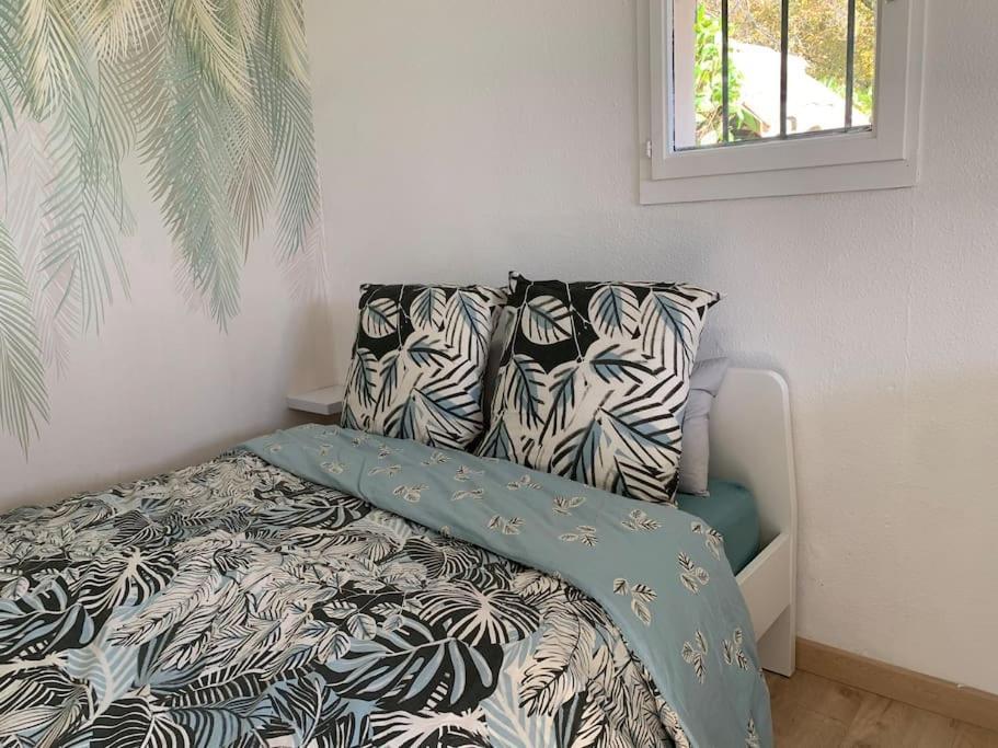 Maisonnette Dans Belle Residence Saint-Vallier-de-Thiey Екстер'єр фото