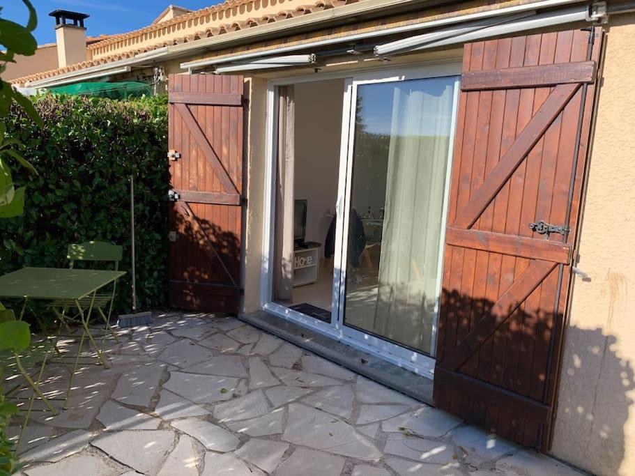 Maisonnette Dans Belle Residence Saint-Vallier-de-Thiey Екстер'єр фото