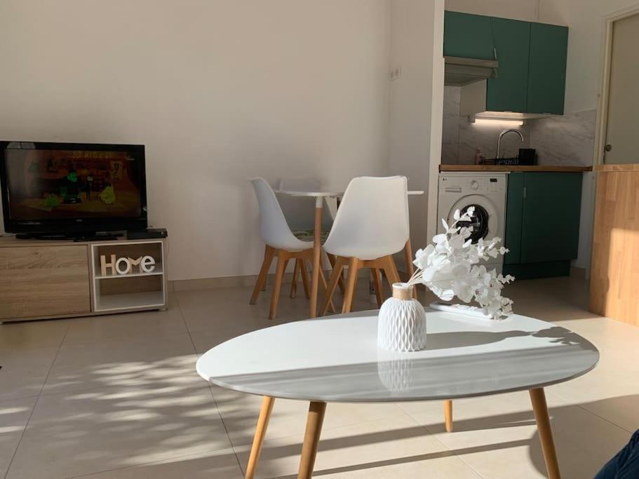 Maisonnette Dans Belle Residence Saint-Vallier-de-Thiey Екстер'єр фото